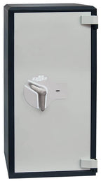 Ollé I-6 Grade 1 safe with key lock, front view